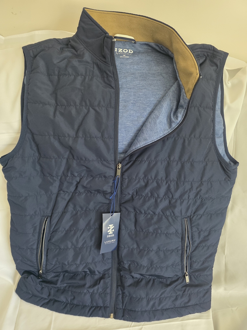 Izod Men’s Navy Quilted Zip-Front Vest with Contrast Collar